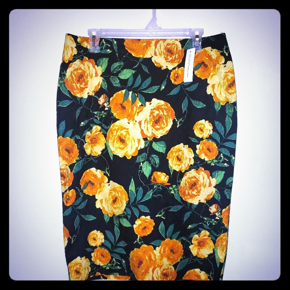 7th Avenue Design Studio New York & Company  Skirt